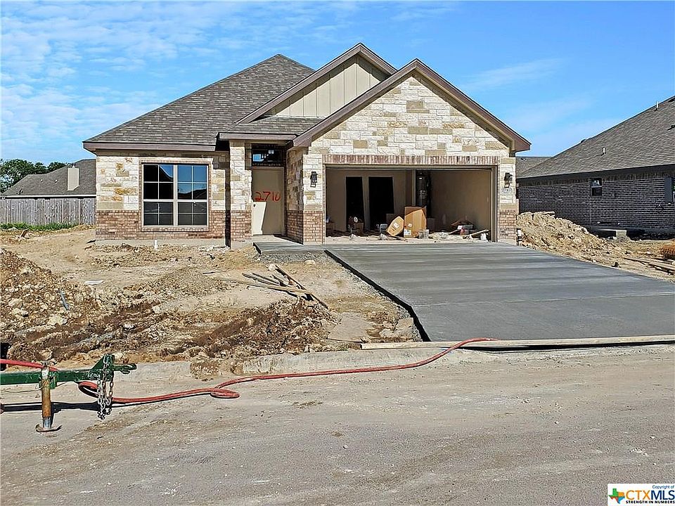 1st image of 2710 Paisley Dr