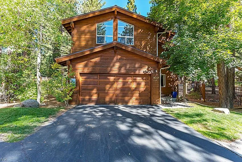 830 Northwood Blvd photo 1