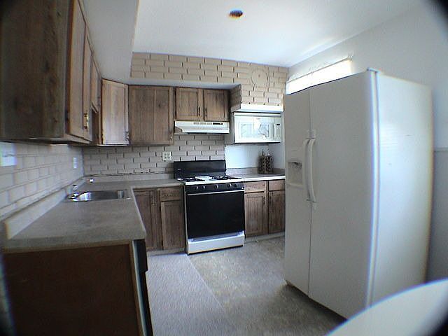 2nd image of 1822 Tomlinson Rd