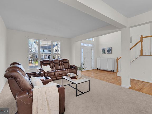 5th image of 8304 Tenbrook Dr