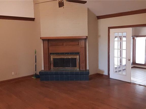 3rd image of 5430 W Horsebarn Ln