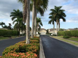 5616 Greenwood Cir, Naples, FL 34112