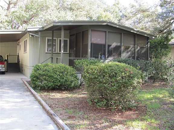 2nd image of 410 Niblick Ln