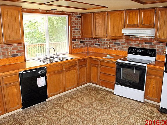 4th image of 14620 118th Avenue Ct E