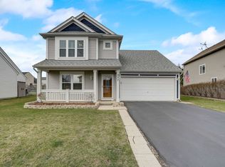 257 E Camden Ln, Round Lake Beach, IL 60073