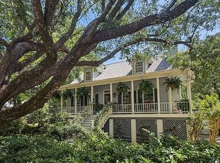 312 Washington Ave, Ocean Springs, MS 39564