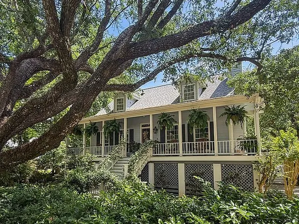 312 Washington Ave, Ocean Springs, MS 39564