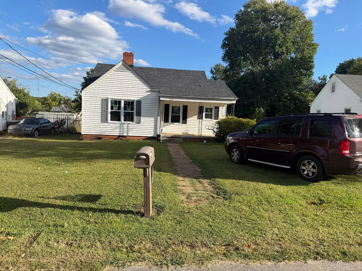 2 bed, 800 sqft, $1,300 — Photo 2
