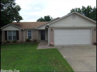 3509 Meadowlake Dr, Bryant, AR 72022