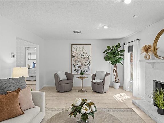 3rd image of 2625 Summerfield Rd