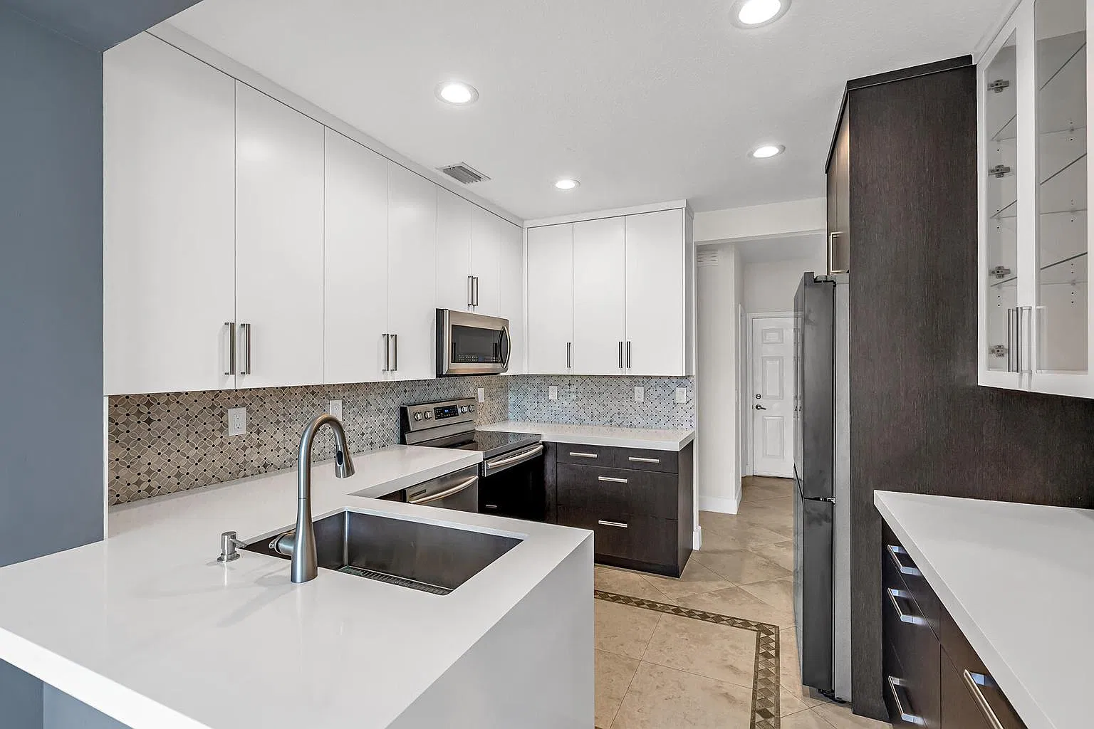 3 bed, 1623 sqft, $4,800 — Photo 2