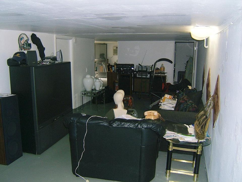 Building Photo 4