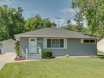2306 Broadway N, Fargo, ND, 58102
