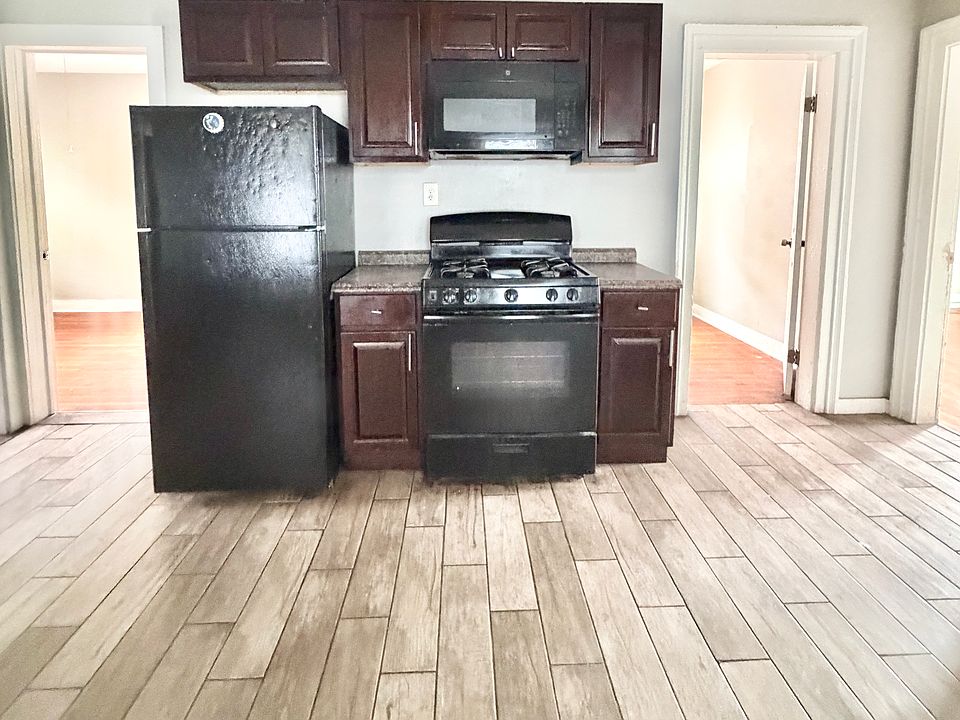 1st image of 198 Wolcott St #1A