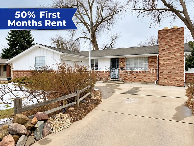 10640 W 62nd Pl — Photo 1