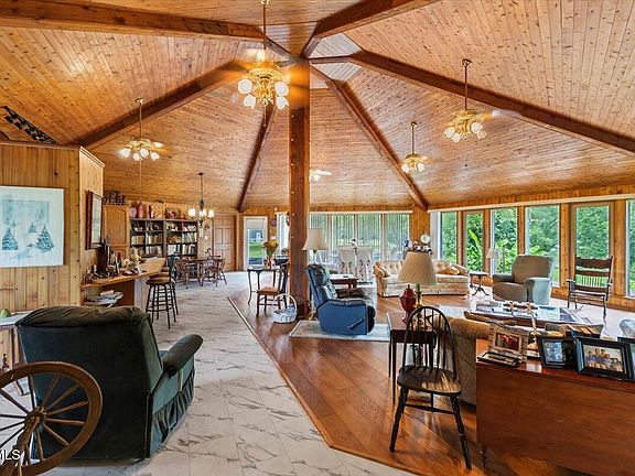 54th image of 628 Christian Bend Rd