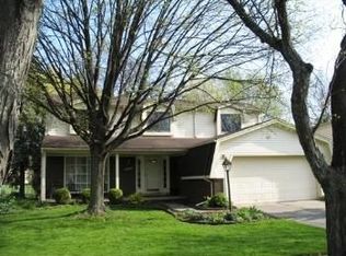45748 Gainsborough Dr, Canton, MI 48187