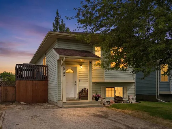 6209 W 90th St, Grande Prairie, AB T8W 2M4