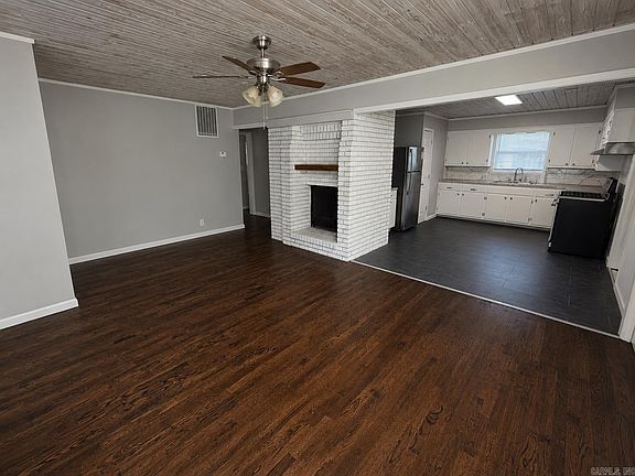3rd image of 236 Crest Dr