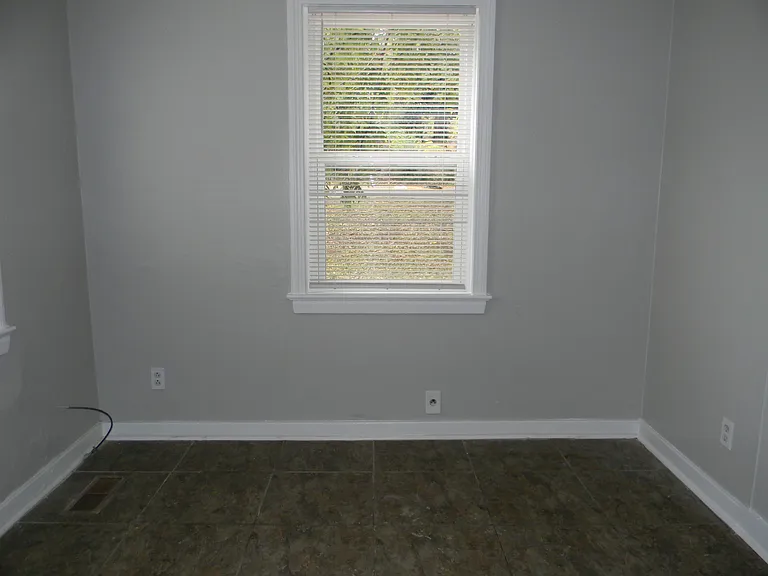 332 Woodward Rd — Photo 3