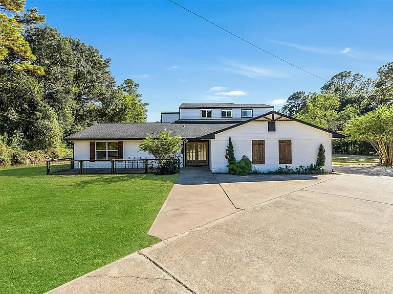 31423 Reids Prairie Rd — Photo 1