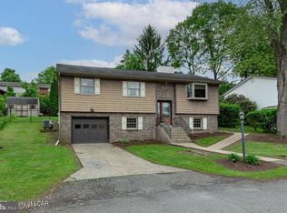 552 Willow St, Pottsville, PA 17901