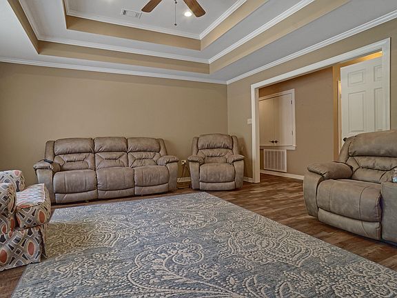 5th image of 147 Thornwood Ln