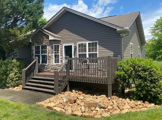 2005 Slippery Rock Cir, Pigeon Forge, TN 37862