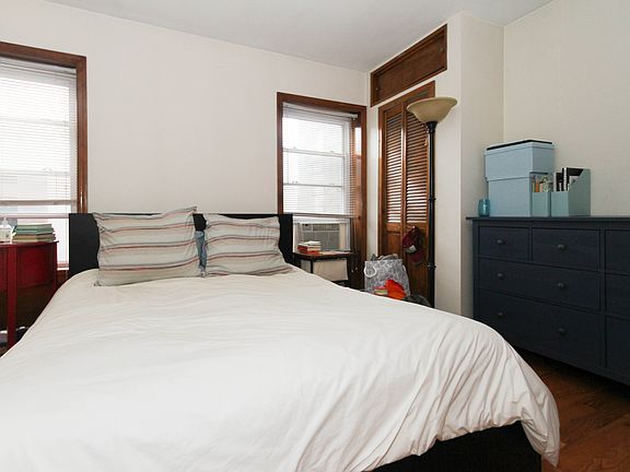 4th image of 1417 Pacific St APT 3