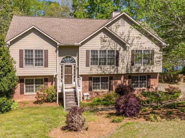 264 Legend Creek Ln, Douglasville, GA 30134