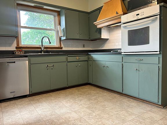4th image of 204 Homecrest Ave SE
