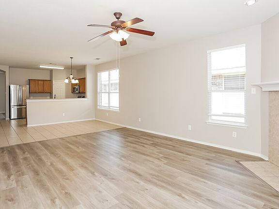 3rd image of 7633 Hollow Forest Dr