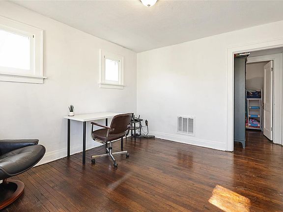 3rd image of 1254 Gimblin St