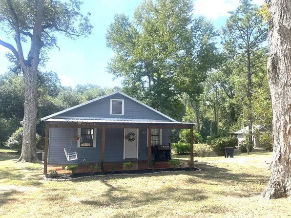 135 Lagrange Rd, Natchez, MS 39120