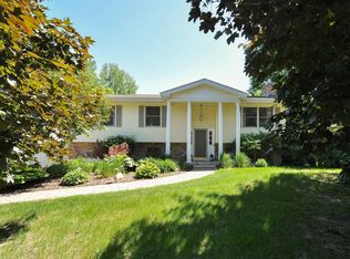 6221 Arbor Ln, Excelsior, MN 55331