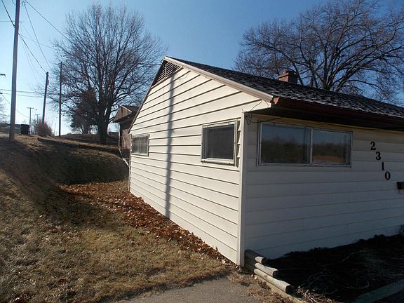 3rd image of 2310 Sycamore Ct