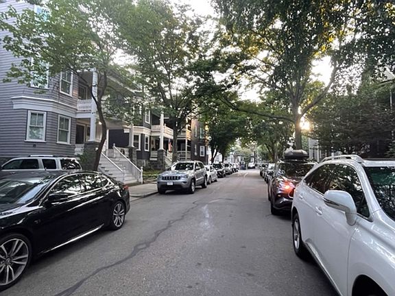 5th image of 23 Trescott St