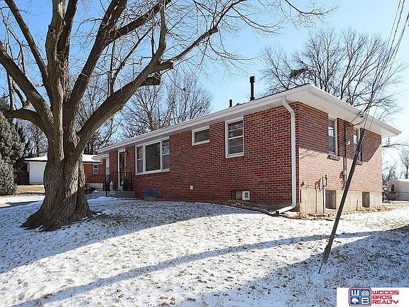 2nd image of 7721 Broadview Dr
