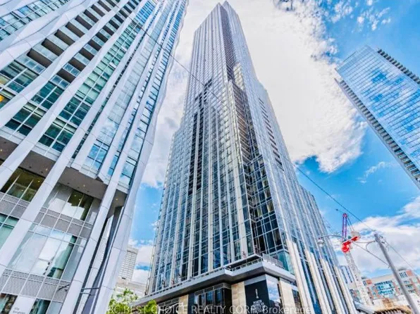 11 Yorkville Ave, Toronto, ON