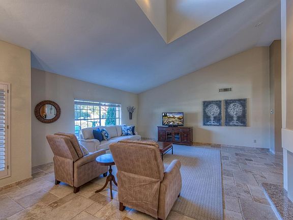 003_Living Room