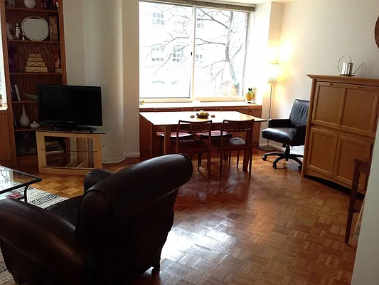 Rented by Realm Properties  | media 34