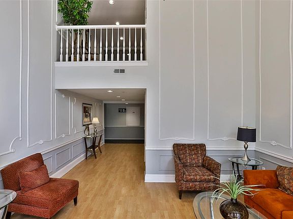 2nd image of 550 Coeur De Royale Dr APT 208