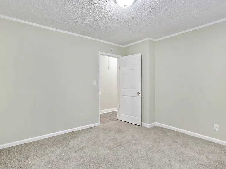 1372 E Forrest Ave — Photo 9