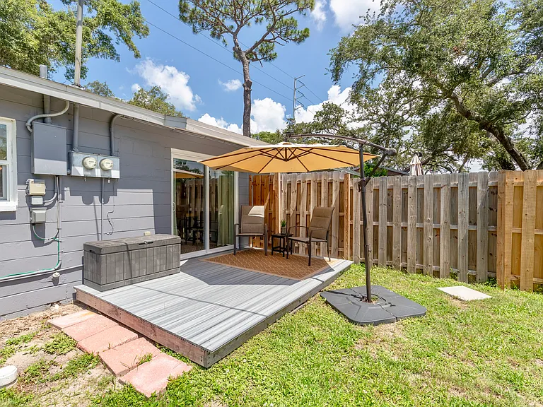 2079 N Betty Ln — Photo 21