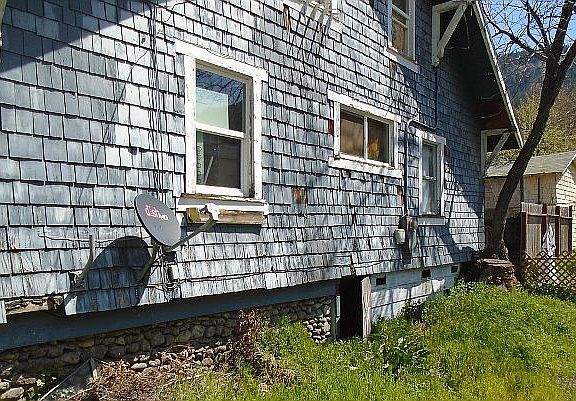 3rd image of 5702-5704 Shasta Ave