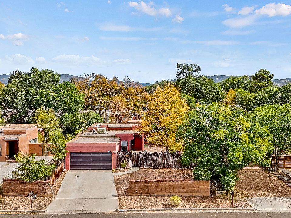 1st image of 1025 Camino De Chelly