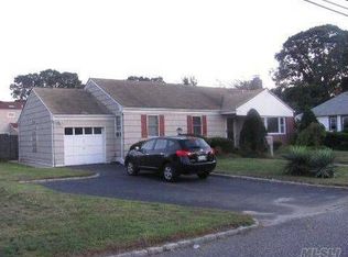 80 Wavecrest Ave, West Islip, NY 11795
