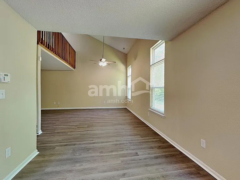 4422 Autumn Crest Ct — Photo 4