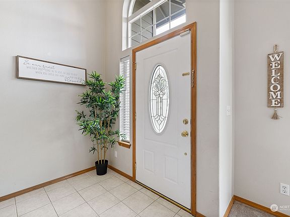 3rd image of 624 97th Avenue SE