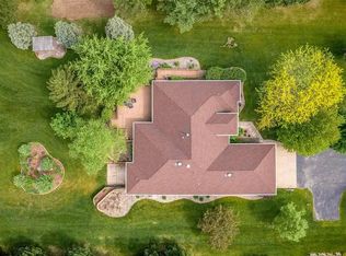 N3535 Bean City Rd, New London, WI 54961